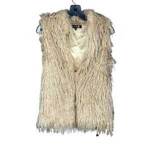 Hot & Delicious Vest Shaggy Faux Fur Tan Cream 1 Clasp Closure Hippie Vibe Size